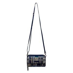 Vera Bradley Women’s Navy White Quilted Plaid Adjustable Strap Crossbody Clutch